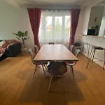 Appartement T2 Entier Et Spacieux Pres Du Centre Historique De Bayonne